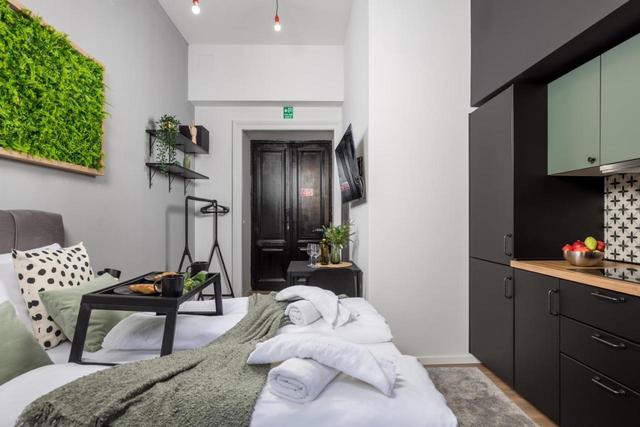 Apartments & Rooms One World Rijeka Exterior foto