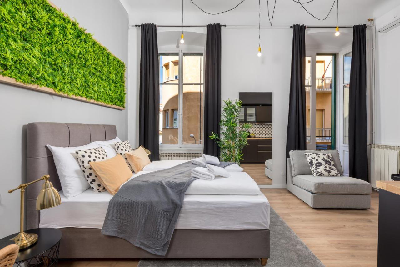 Apartments & Rooms One World Rijeka Exterior foto